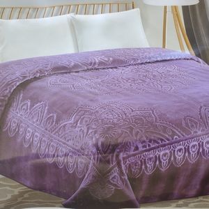 NWB King Size Double Thickness  Blanket